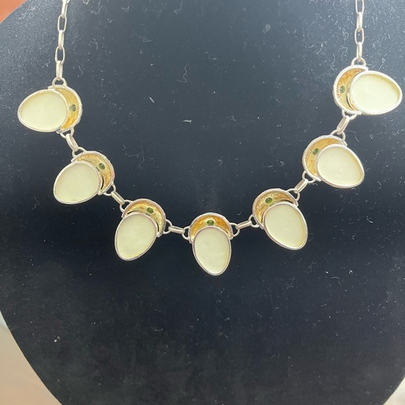 Bali Goddess Carved Bone and Peridot Toggle Clasp Necklace - Picture 5 of 7